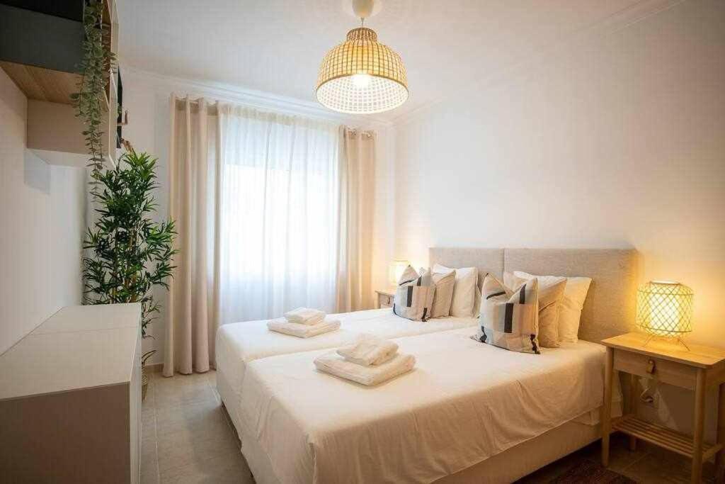 Modern 3Br Apt W/ Lg Terrace, Bbq, Ac & Parking Tavira Exterior foto